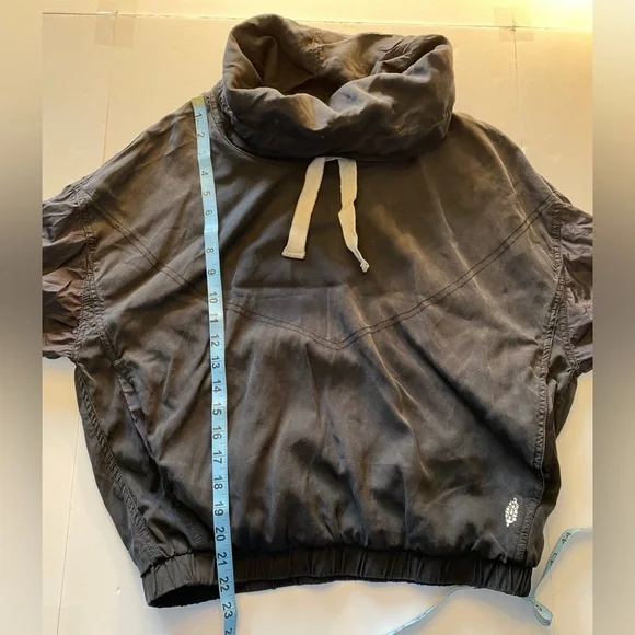 FP Movement Far & Away Pullover Jacket  Black  XS - Picture 5 of 9